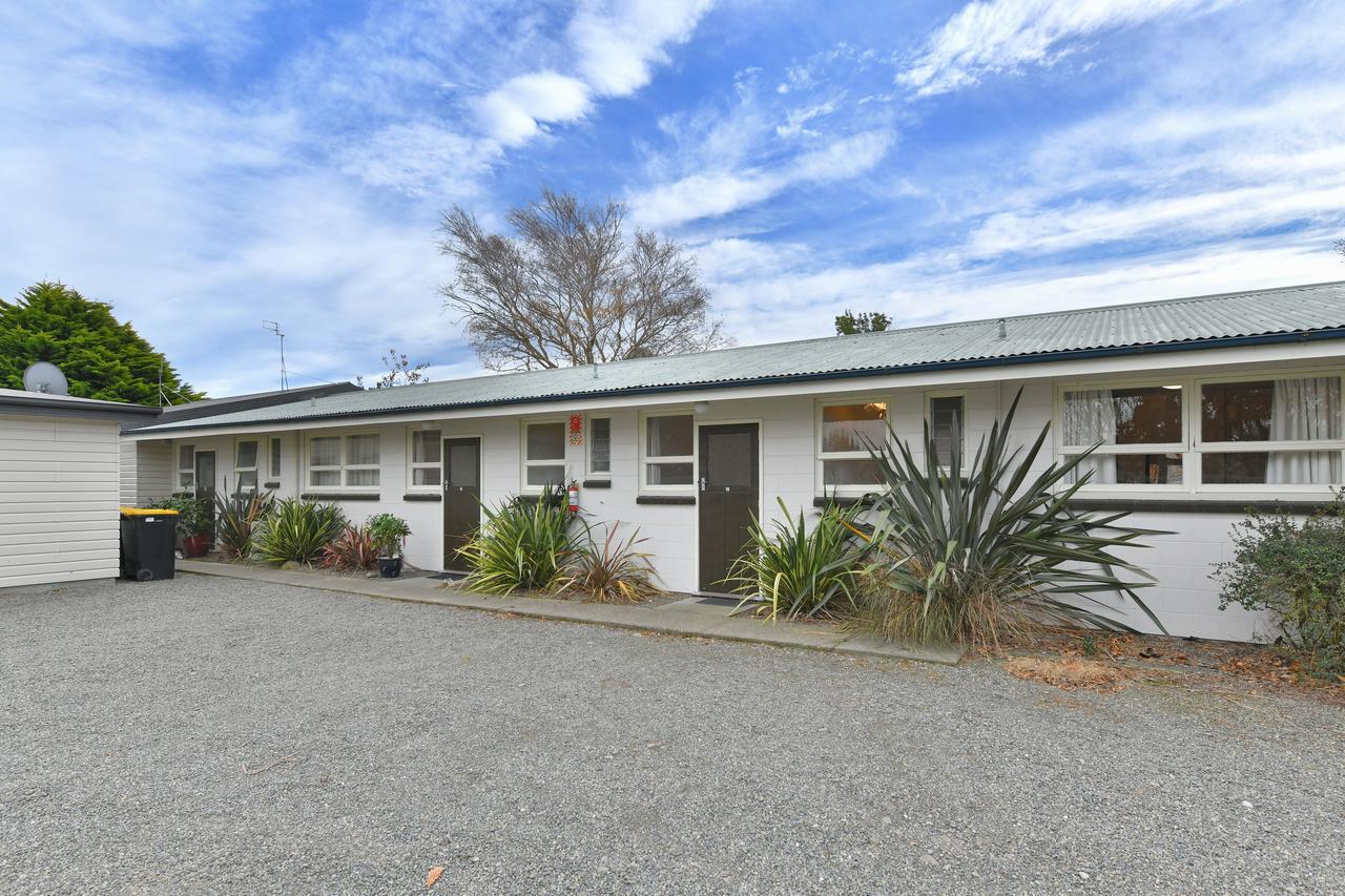 Wayside Motel 3*